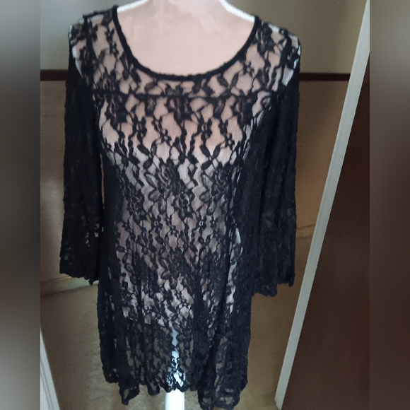 Mauve~Floral Lace Black Bell Sleeve Sheer Tunic Swim Cover Up - Picture 7 of 10
